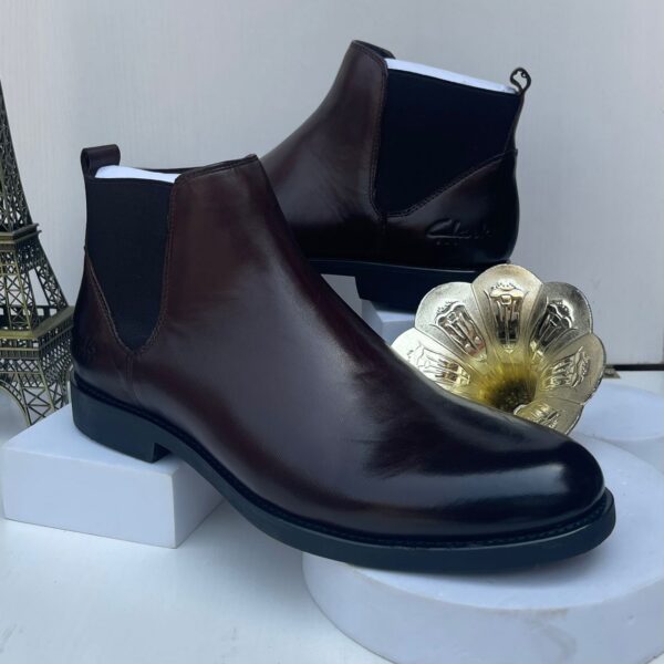 Coffee Brown Side-Cut Leather Chelsea